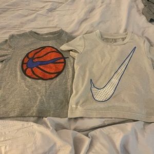 Set of Nike tops size 3t